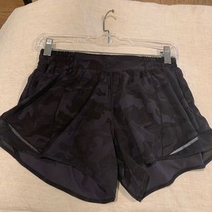 Lululemon Hotty Hot Short II Long 4”